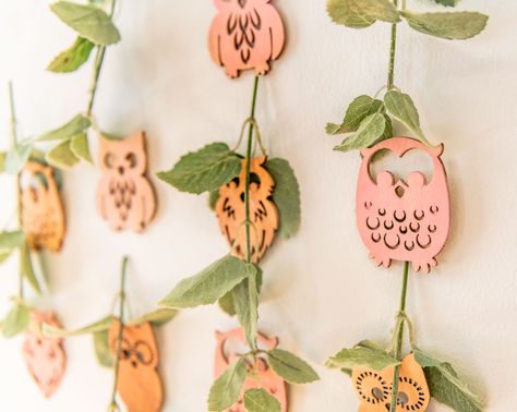 Owl Party Theme, Owl Themed Baby Shower Ideas, Owl Baby Shower Ideas, Owl Baby Shower Theme Girl, Nursery Beige, Owl Baby Shower Theme, Classic Nursery, Baby Shower Cakes Girl, Winter Owl