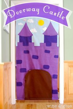 *doorway_castle_felt Gifts To Sew For Kids, Gifts To Sew, Fun Homemade Gifts, Sewing Projects For Kids, Night Ideas, Play House, Sewing Gifts, Sewing For Kids, Diy Toys