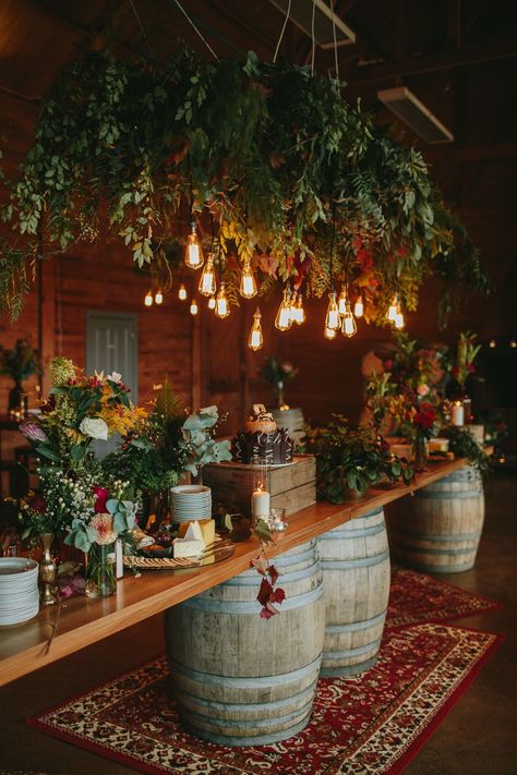 Winery Christmas Decor, Wine Tasting Wedding, Wine Barrel Decor Ideas, Bourbon Party Decor, Wine Event Decor, Wine Festival Decorations, Barrel Table Ideas, Wine Barrel Ideas, Wine Tasting Party Ideas