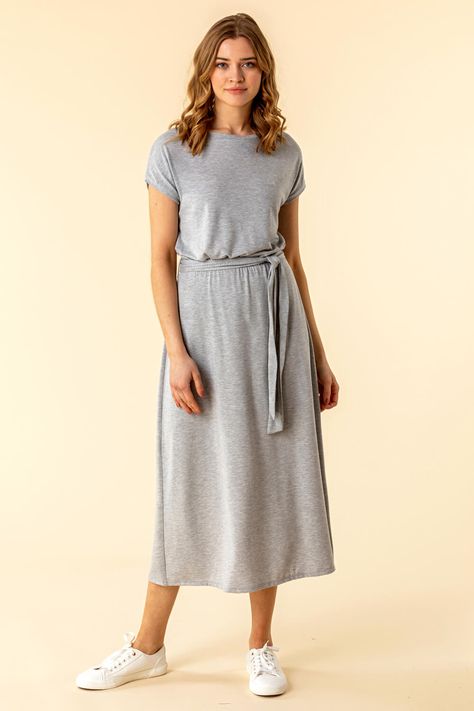 An easy to wear staple piece for your wardrobe this season, our jersey dress is going to be your new best friend! #romanoriginals #roman #springwear #springdresses #spring2021 #swingdress #casualdress #dressfordays #belteddress #mididress #tshirtdress Midi Tshirt Dress, Casual Lounge Outfits, T Shirt Midi Dress, Shirt Midi Dress, Ladies Day Dresses, Lounge Outfit, Belt Tie, Spring Wear, Short Sleeve Dress Shirt