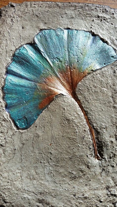 Ginko Art, Gingko Art, Ginkgo Design, Ginkgo Art, Leaf Casting, Leaf Sculpture, Bird Paintings On Canvas, Concrete Leaves, Easy Painting Ideas On Canvas