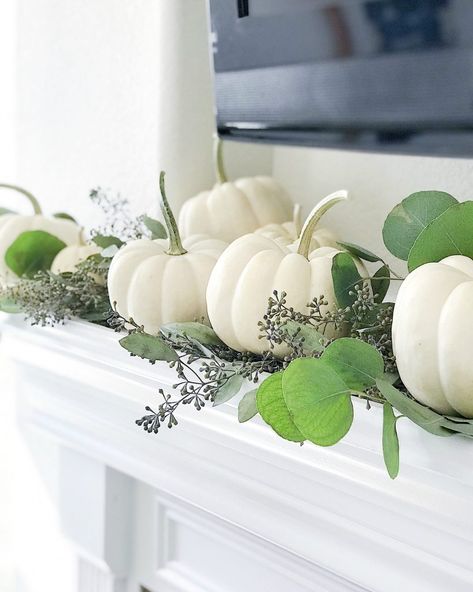 White Pumpkins Aesthetic, Decorating With White Pumpkins, White Fall Decor Ideas, Decorating With White, White Pumpkin Decor, Fall Mantle Decor, Fall Decorating Ideas, Pumpkin Display, Neutral Fall Decor