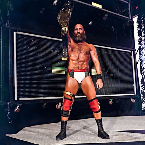 Tommaso Ciampa Tommaso Ciampa, Johnny Gargano, Nxt Takeover, Pro Wrestler, Wrestling Wwe, Last Man, Last Man Standing, Man Standing, Wwe News