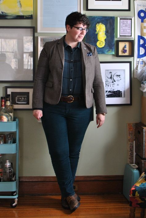 Gender Fluid Fashion Plus Size, Plus Size Masc Fashion, Plus Size Lesbian Fashion, Jasmine Photoshoot, Soft Butch Lesbian Style, Plus Size Nonbinary Fashion, Butch Outfits, Butch Lesbian Fashion, Butch Style