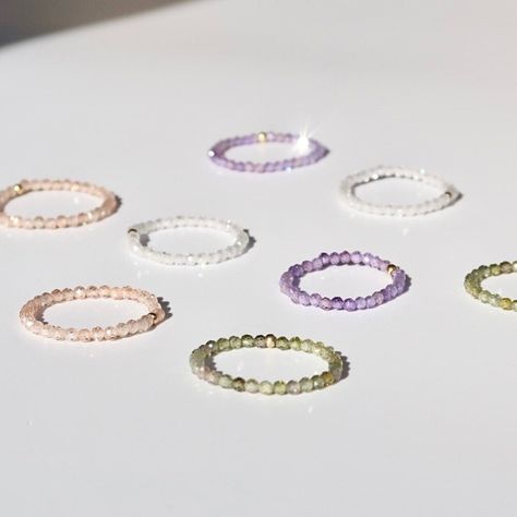 Crystals Rings, Dainty Gemstone Jewelry, Beaded Ideas, Rings Dainty, Beads Ring, Colorful Crystals, Diy Beaded Rings, Homemade Earrings, Crystal Bead Jewelry