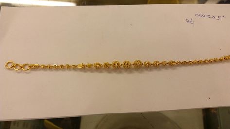 Golden Bracelet For Women Indian, Ladies Bracelets Gold Indian, Latest Bracelet Designs Gold For Women, Gold Jwellary, Big Earrings Gold, Bridal Jewelry Bracelets, Saree Function, Gold Jewelry Prom, Haldi Dress