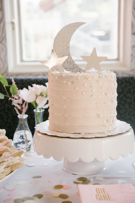 "Over the Moon" Baby Shower Little Star Baby Shower Ideas, Moon Stars Baby Shower, Baby Shower Cakes Neutral, Office Baby Showers, Star Baby Shower Theme, Gateau Baby Shower, Twinkle Twinkle Baby Shower, Moon Baby Shower, Shower Bebe