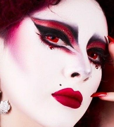 Vampire Makeup Glam, 80s Vampire Makeup, Gothic Red Makeup, Black And Red Alt Makeup, Goth Valentine’s Day Makeup, Vampire Drag Makeup, Glam Drag Makeup, Gothic Drag Makeup, Gothic Valentines Makeup