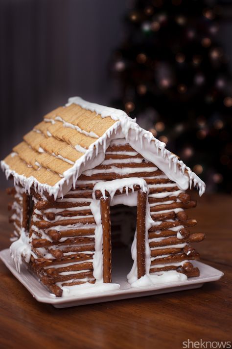 How to make an edible snow-covered pretzel log cabin – SheKnows Pretzel Log Cabin, Pretzel Gingerbread House, Gingerbread House Ideas, Cabin Crafts, Gingerbread House Parties, Perfect Cookies, Gingerbread House Designs, Gingerbread Party, Gingerbread House Decorations