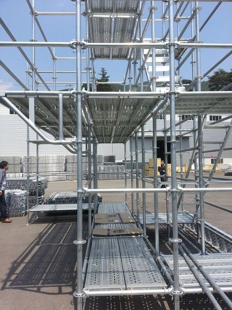 Ring-lock scaffolding with walk board Scaffolding Aesthetic, Queer Architecture, Scaffolding Design, Construction Fence, Roof Installation, Materials Engineering, Scaffolding, Construction Site, Steel Structure