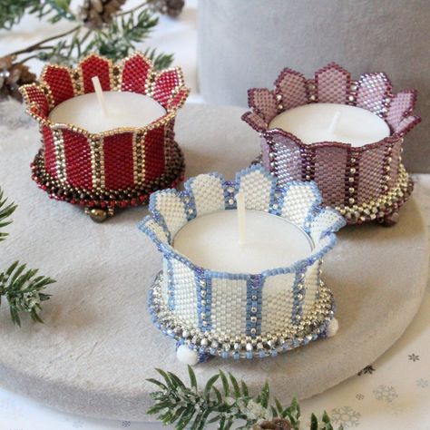 Diy Candle Holder, Beaded Candle Holders, Christmas Articles, Christmas Beading, Candles Making, Beaded Candle, Beaded Things, Tea Candle, Craft Things