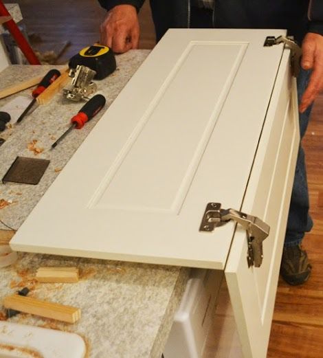 Kitchen Corner Cabinet Ideas, Lazy Susan Corner Cabinet, Vanilla Kitchen, Corner Closet Organizer, Kitchen Corner Cabinet, Corner Cabinet Organization, Diy Lazy Susan, Corner Closet, Trendy Kitchen Backsplash