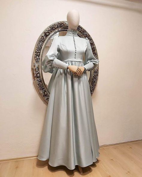 Dress Satin Hijab Simple, Gamis Silk, Lebaran Outfit, Dress Lebaran, Braidsmaid Dresses, Model Gamis, Muslimah Dress, Hijab Style Casual, Modest Dresses Casual