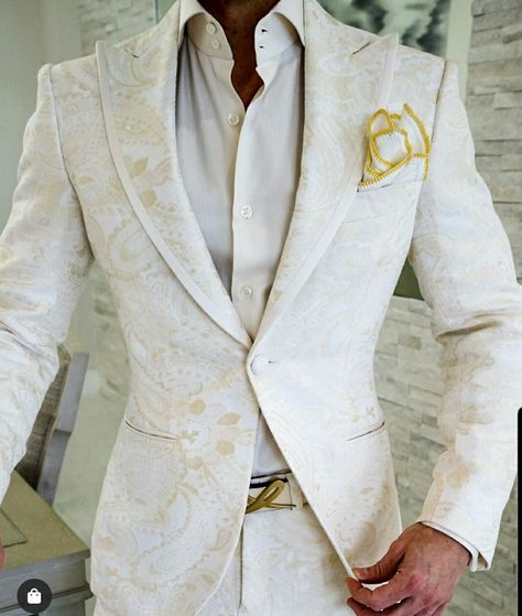 Greek Wedding Suit Grooms, White And Gold Tuxedo Wedding, Mens White Wedding Suit, All White Groom, Wedding Suits Groom Unique, Men Designer Suits, Formal Jackets For Men, Men Suit Fashion, Suit For Men Wedding