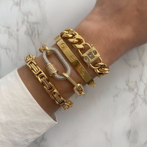 Gold Paperclip Chain Bracelet With Carabiner Chunky Chain Bracelet Gold Link Chain Bracelet Lock Charm Bracelet Carabiner Lock - Etsy Chunky Bracelet Stack, Luxury Bracelet Stack, Thick Gold Bracelet, Bracelet Lock, Etsy Bracelets, Bracelet Thick, Jewelry Stack, Luxury Bracelet, Gold Link Chain