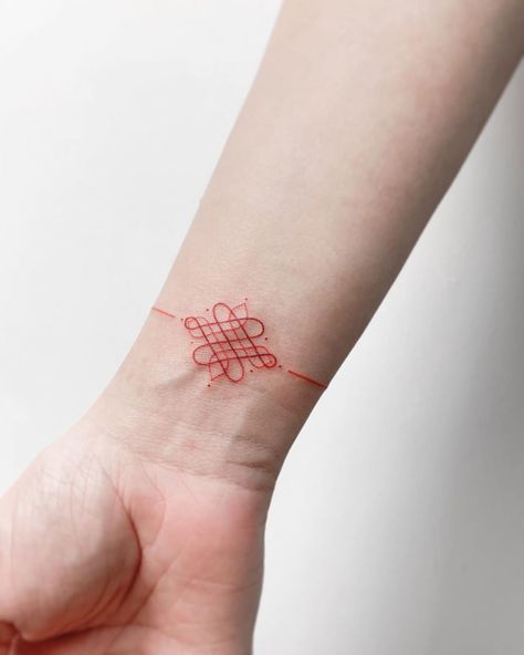 Tibetan Knot Tattoo, Red String Of Fate Tattoo, Red String Tattoo, Tattoo Mom, Wrist Bracelet Tattoo, Korean Tattoo, Small Shoulder Tattoos, Finger Tattoo For Women, Korean Tattoos