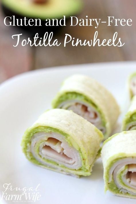 Gluten and dairy-free tortilla pinwheels made with turkey and an avocado spread - perfect for school lunches! 	#savealotinsiders #ad Dairy Free Lunch, Dairy Free Appetizers, Tortilla Pinwheels, Dairy Free Snacks, Gluten Free Tortillas, Lunch Items, Gluten Free Lunch, Dairy Free Diet, Allergy Free Recipes