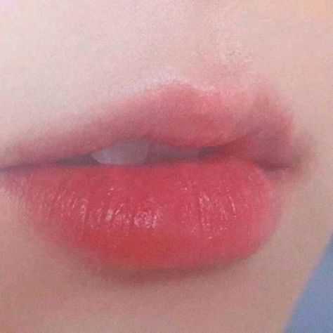 Taehyung Lips Close Up, Mouth References, Shadow Picture, Eye Close Up, Skin Retouching, Bts Jungkook Birthday, Best Friend Outfits, Feeling Pictures, Sweet Romance