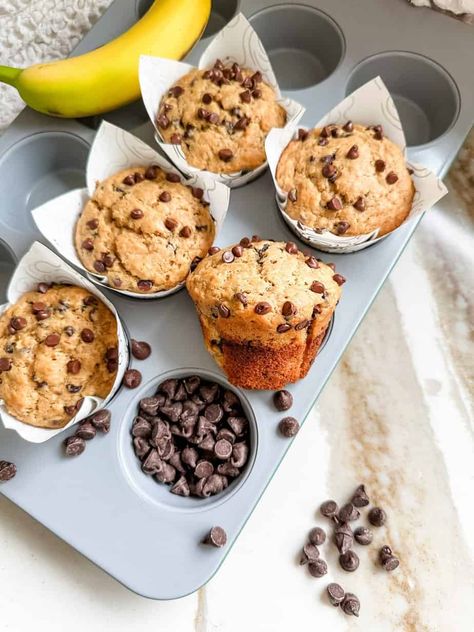 Greek Yogurt Chocolate Chip Muffins are incredibly moist, fluffy and soft. They're made with simple and wholesome ingredients! Starbucks Egg White Bites, Dairy Free Chocolate Chips, Vegan Dark Chocolate, Dairy Free Yogurt, Gluten Free Flour Blend, Baking Muffins, Grass Fed Butter, Blueberry Recipes, Chocolate Chip Muffins