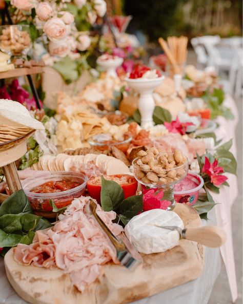 the grazing table and engagement party details i'll be dreaming about for the rest of time!! 🥖🍓🍫🌹 Grazing table: @chloe_tucek Florals: @bloom.atelier_ Boho Grazing Table, Tables With Flowers, Boho Event, Desert Boho, Love In Bloom, Event Bar, Grazing Table, Grazing Tables, Party Details