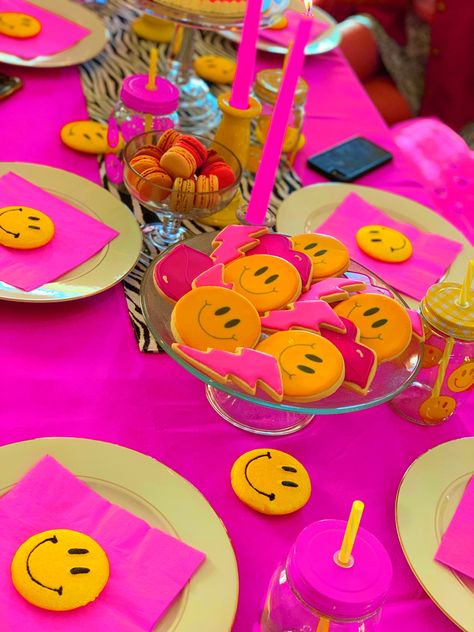 Smiley Face Treats, Smiley Face Birthday Cookies, Hot Pink Smiley Face Birthday Party, Preppy Girl Birthday Party, Smiley Face Centerpieces, Smile Face Birthday Party, Smiley Face Birthday Party Ideas, Pink Smiley Birthday, Pink Smiley Face Birthday Party