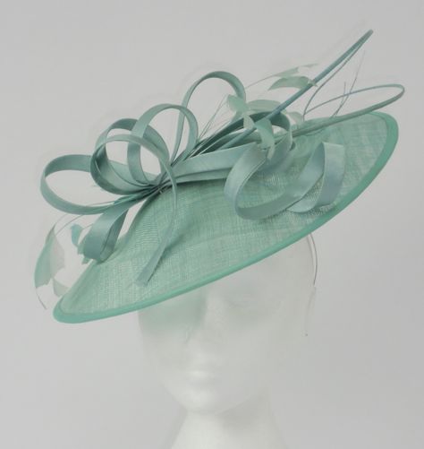 Mint Green Disc Hatinator Paparazzi Fashion, Green Fascinator, Colorful Inspiration, Classy Hats, Wedding Mint Green, Large Brim Hat, Sinamay Hats, Hat Party, Types Of Hats