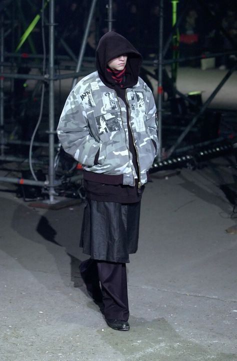 raf simons fw 2001 Omar Apollo Concert, African American Aesthetic, Brutalist Fashion, Leather Coat Outfit, Raf Simons Menswear, Raf Simons Archive, Margiela Archive, Raf Simmons, Sick Clothes