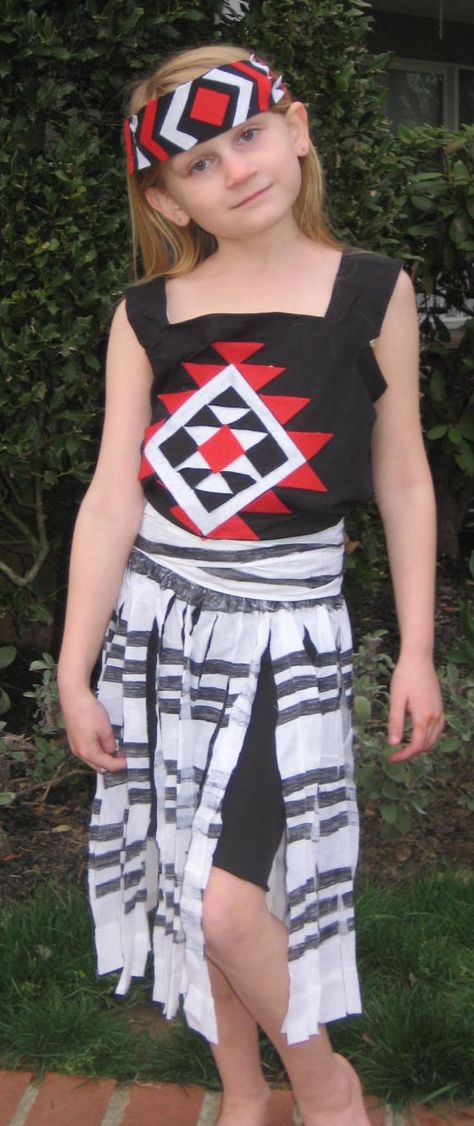 Full Kapa Haka Costume #costumes #diy #maori #kapahaka Maori Art For Kids, Blue Costume Ideas, Maori Costume, Kapa Haka, Youtube Questions, Dissertation Defense, Musical Costumes, Blue Costume, Maori Patterns