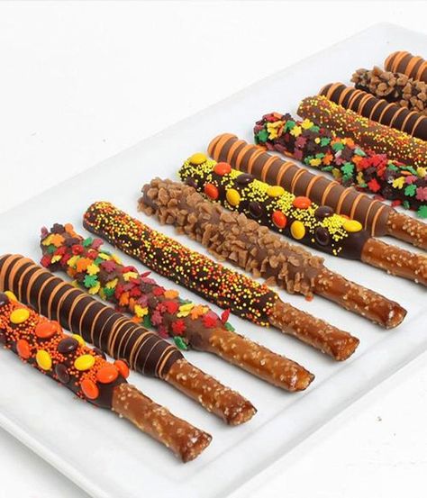 #pretzelchocolate Pretzel Chocolate, Thanksgiving Chocolates, Christmas Pretzels, Dipped Pretzels, Thanksgiving Snacks, Chocolate Covered Pretzel Rods, Chocolate Dipped Pretzels, Cc Hair, Pretzel Dip