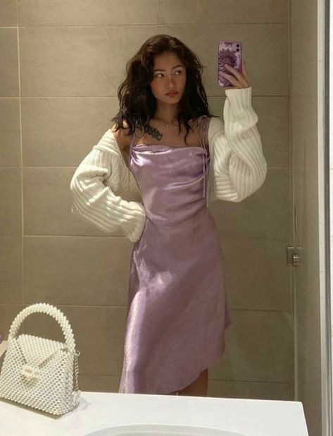 Pastel Fits, Midi Prom Dress, Classic Prom Dress, Streetwear Dress, Fashion Bella, Dream Dresses, Looks Street Style, Purple Silk, Mode Inspo