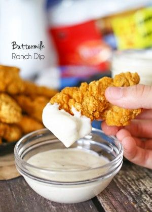 Buttermilk Ranch Dip Buttermilk Ranch Dip, Dip Sauces, Back To School Dinner, Ranch Dip Recipe, Tailgate Snacks, Ranch Dipping Sauce, Spreads Recipes, School Dinner, Dip Easy