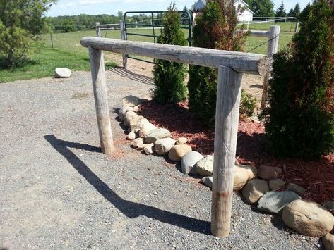 Horse tie rail Horse Hitching Post Ideas, Hitching Post For Horses, Pasture Shelter, Horse Pens, Horse Barn Plans, Hitching Post, Equestrian Facilities, Horse Boarding, Fence Posts