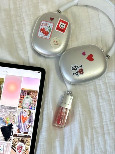 Pink Aesthetic Aura, Red Orange Aesthetic, School Notes Aesthetic, Aesthetic Aura Wallpaper, Iphone Pink Aesthetic, Airpods Max Headphones, Headphone Decoration, Korean Phone Cases, Back To School Pictures