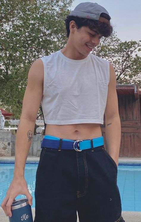 male crop top Guy Wearing Crop Top, Guys With Crop Tops, Boy Crop Top, Men Crop Top, Boys Wearing Crop Tops, Crop Top Men, Male Crop Top, Mens Crop Top, Girlfriend Style