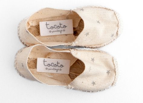 Tocoto Vintage Tocoto Vintage, Brand Profile, Girls Attire, Princess Outfits, Company Profile, Crazy Shoes, Mini Fashion, Childrens Fashion, Kids Wear