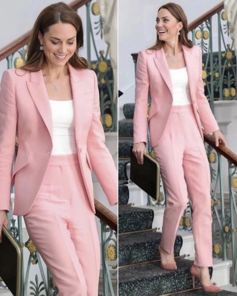 Pipa Middleton, Katherine Middleton, Looks Kate Middleton, Cambridge Family, Indian Kurti Designs, Womens Skirt Suits, Kate And Meghan, Casual Blazer Women, Blazer Women