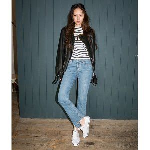 Krystal Fashion, Jeans And Sneakers Outfit, Krystal Jung Fashion, Krystal Fx, Keds Style, Jessica Jung, Airport Fashion, 가을 패션, K R