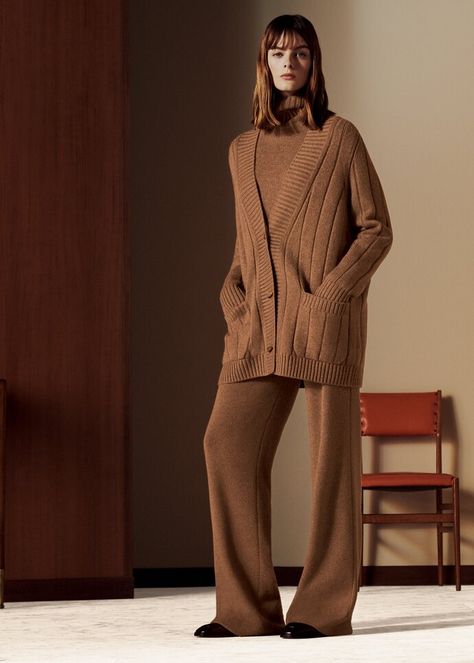 Womenswear Fall Winter 2021 | Loro Piana Dark Autumn, Cashmere Yarn, Loro Piana, Knitting Inspiration, Trending Dresses, Winter Looks, Online Clothing Stores, Knitwear Women, Bags Shoes