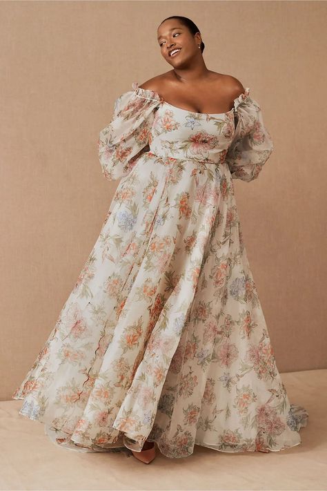 Formal Plus Size Gown, Plus Size Ball Gown, Portrait References, Boho Plus Size, Wedding Couture, Plus Size Wedding Dresses, Plus Size Wedding Gowns, Gown Plus Size, Plus Size Gowns