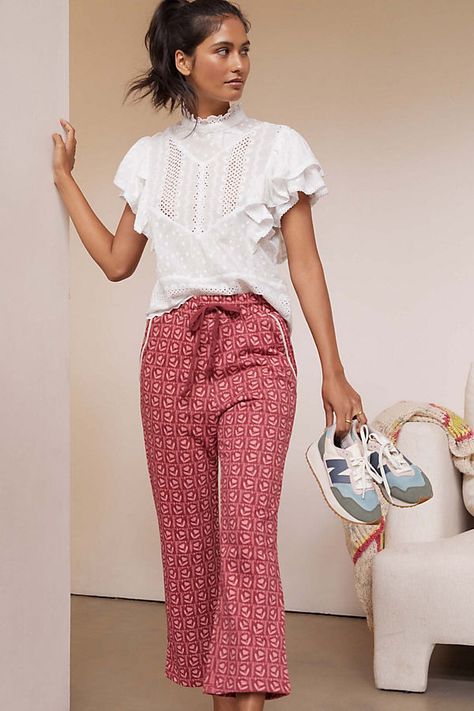 Flare Lounge Pants, Fitness Essentials, Anthropologie Style, Women's Loungewear, Workout Essentials, Comfortable Style, Kick Flares, All Or Nothing, Loungewear Sets