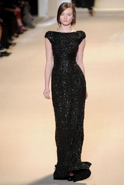 Elie Saab fall 2011 How To Have Style, Ellie Saab, Elie Saab Fall, Elie Saab Couture, Black Gown, Gorgeous Gowns, Fashion Mode, Elie Saab, Beautiful Gowns