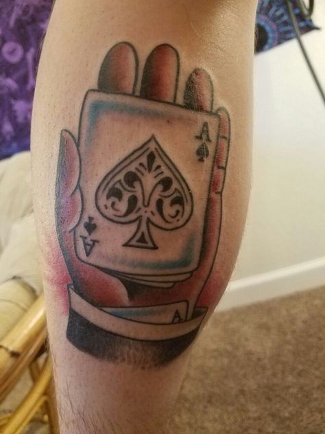 "Know when to hold em', Know when to fold em'" Calf piece done by Aron @ Old Tacoma Tattoo #NewWork #OldTacomaTattoo #TheGambler Cards Tattoo Traditional, Wild Card Tattoo, Gambling Tattoo Design, Card Tattoo Ideas, Playing Card Tattoos, Drawing Heart, Card Tattoo Designs, Lucky Boy, Graphic Studio