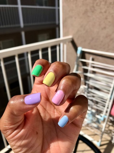 Gel Nails With Glitter, Multi Color Nails, Multicoloured Nails, Coloured Nails, Short Summer Nails, Nails Solid, Nails With Glitter, Colourful Nails, Glittery Nails