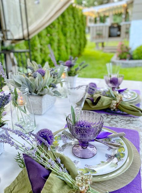 Dining Delight: Lavender & Allium Outdoor Summer Tablescape Purple Table Settings, Wedding Napkin Rings, Green Tablescape, Green Dinner Plates, Summer Table Settings, Summer Tablescapes, Lavender Cottage, Purple Table, Summer Decorations