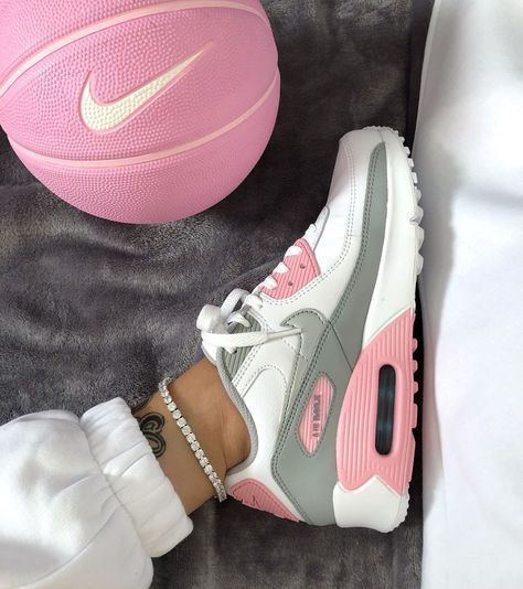 Celou on Instagram: “Chill sunday with @defshop_france 💓 #outfitoftheday #nike #airmax #pink #grey #white #perfectcombo #matchingoutfits #airmax90 #leather…” Nike Air Max 90 Women Outfit, Nike Air Max 90 Women, Nike Air Max Pink, Most Comfortable Sneakers, Nike Shoes Women Fashion, Airmax Nike, Pink Nike Shoes, Jordan Shoes Retro, Baskets Nike