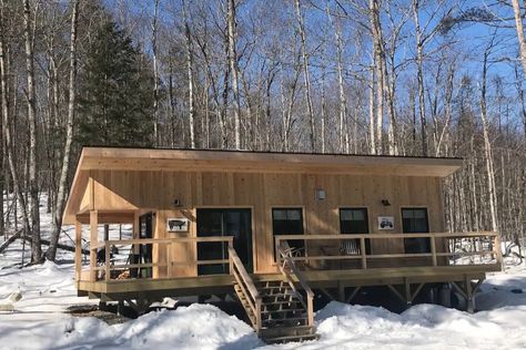 Smitten Off-Grid Cabin at The Appleton Retreat Rustic Saunas, Cedar Cabin, Maine New England, Tiny House Talk, Off Grid Cabin, Hunting Camp, Tiny Cabins, Rustic Retreat, Little Cabin