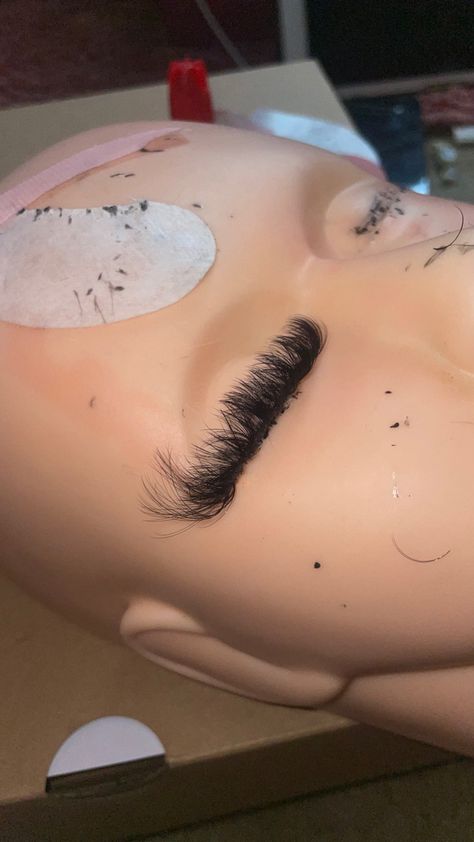 Lash Practice, Lash Room Ideas, Nail Tech School, Lashes Individual, Lashes Fake Eyelashes, Eyelash Tips, Lash Extensions Styles, Perfect Eyelashes, Lash Business