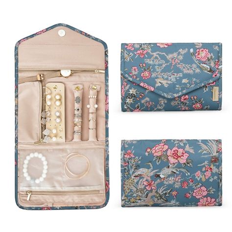 Travel Jewelry Organizer Cases, Travel Bracelet, Jewelry Storage Solutions, Jewelry Roll Travel, Jewellery Organiser, Travel Necklace, Necklace Storage, Travel Jewelry Organizer, Leather Jewelry Box