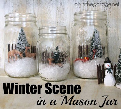 Easy holiday craft: How to create a winter wonderland scene inside a mason jar.  girlinthegarage.net Xmas Projects, Jars Diy, Easy Holidays Crafts, Winter Ball, Ball Ideas, Winter Szenen, Diy Deco, Holiday Crafts For Kids, Christmas Mason Jars