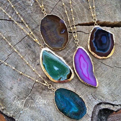 Agate stones Handmade Luxury Agate Jewelry, Luxury Traditional Agate Jewelry, Luxury Bohemian Agate Jewelry, Luxury Agate Amulet Necklaces, Luxury Agate Collectible Jewelry, Geode Jewelry, Fashion Forecasting, Bow Design, Agate Necklace